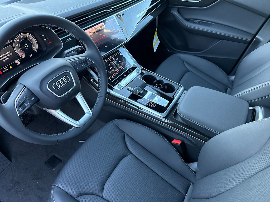 Thumbnail: 2026 Audi Q7 - 8