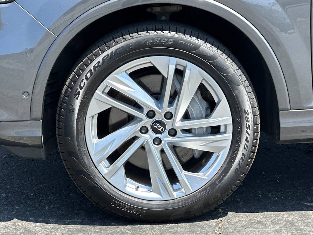Thumbnail: 2023 Audi Q7 - 7