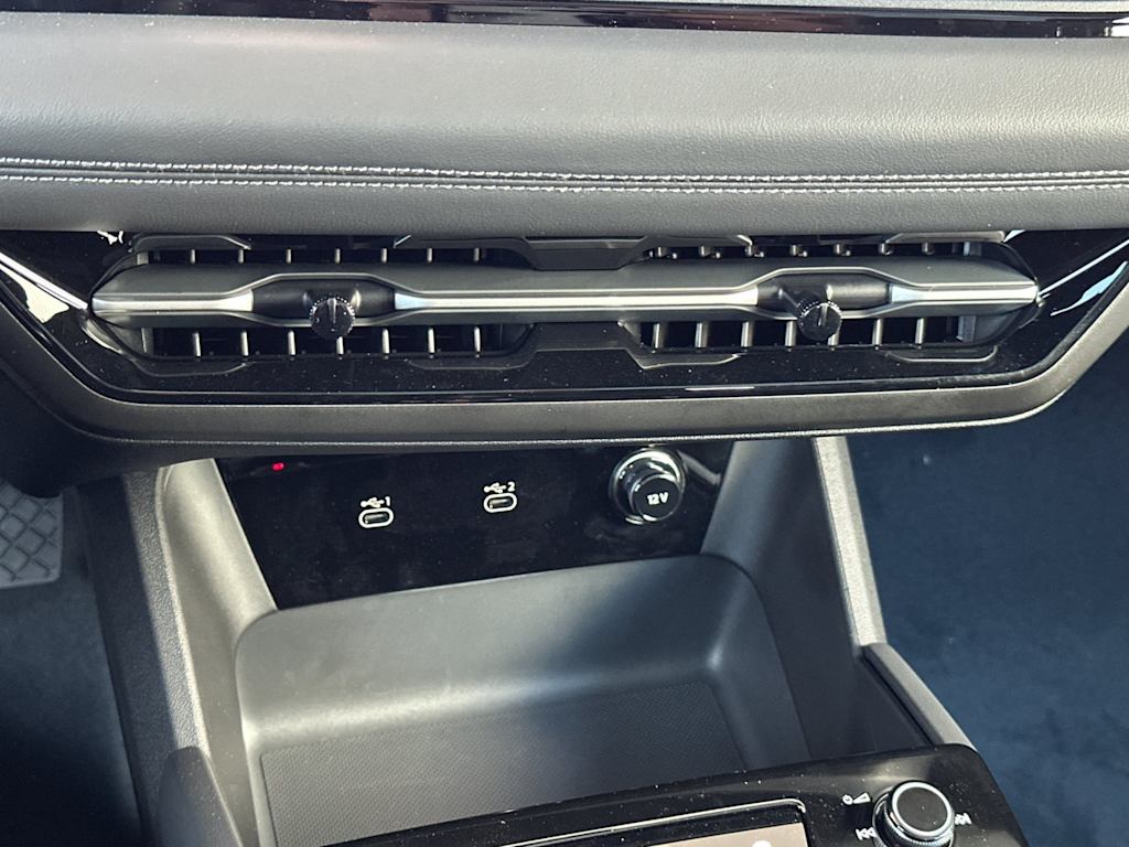 Thumbnail: 2025 Audi e-tron - 22