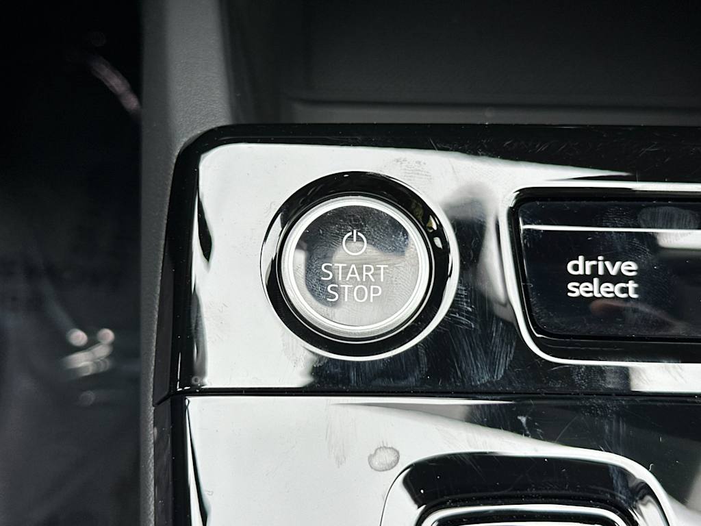 Thumbnail: 2025 Audi e-tron - 28