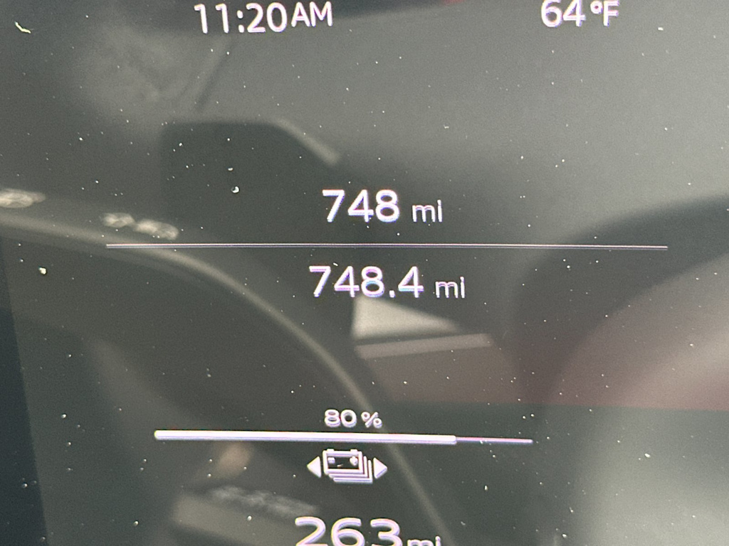 Thumbnail: 2025 Audi e-tron - 31