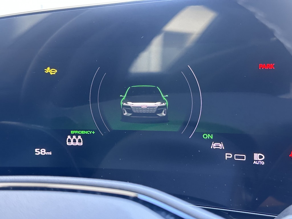 Thumbnail: 2025 Audi e-tron - 15