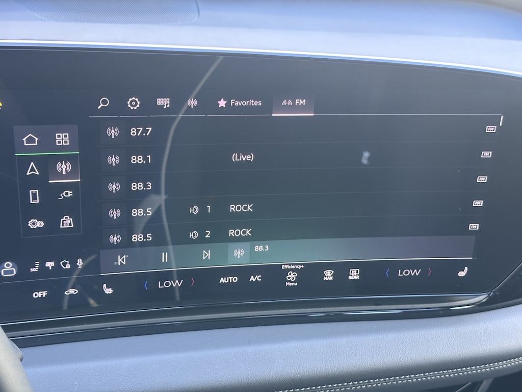 Thumbnail: 2025 Audi e-tron - 13