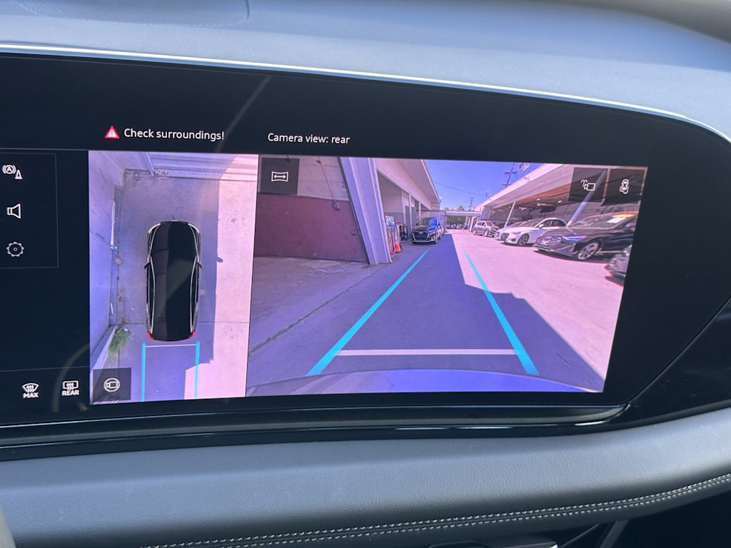 Thumbnail: 2025 Audi e-tron - 24