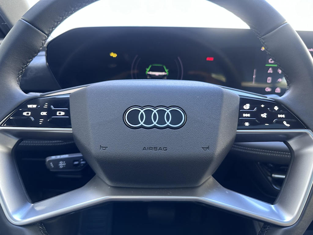 Thumbnail: 2025 Audi e-tron - 26