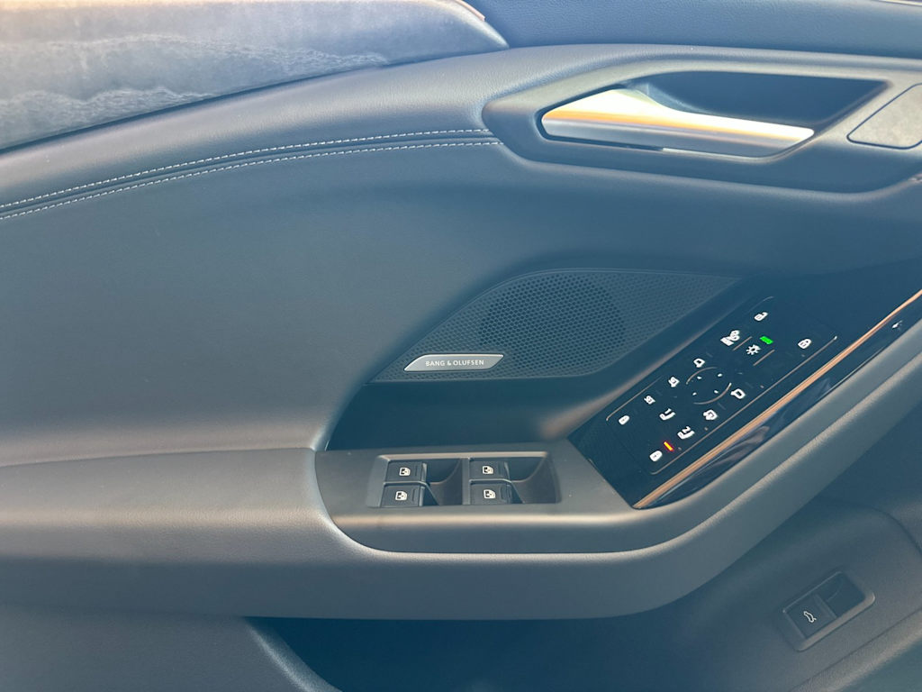 Thumbnail: 2025 Audi e-tron - 19
