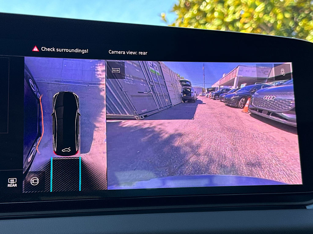 Thumbnail: 2025 Audi e-tron - 21