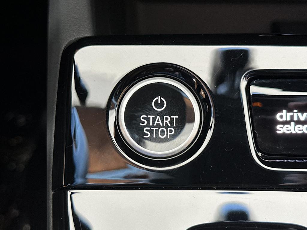 Thumbnail: 2025 Audi e-tron - 23