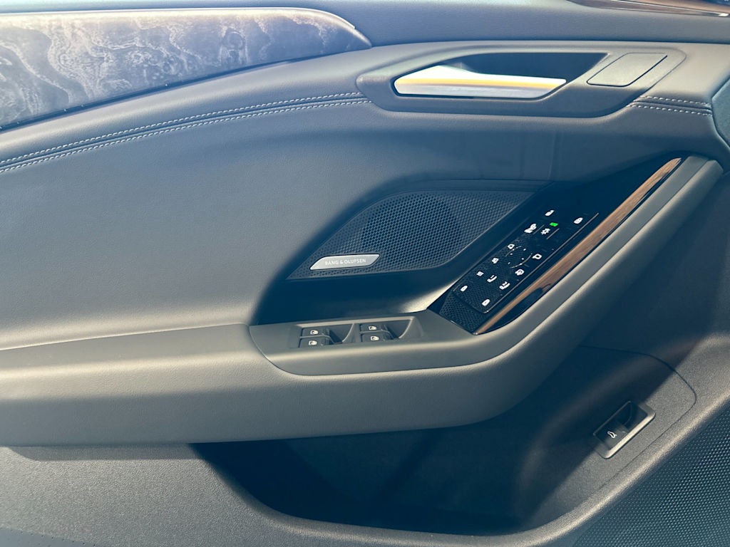 Thumbnail: 2025 Audi e-tron - 19