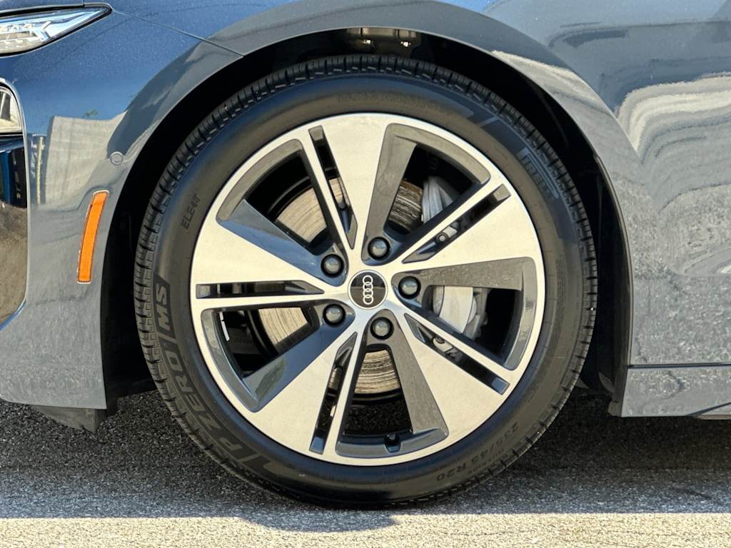 Thumbnail: 2025 Audi e-tron - 7