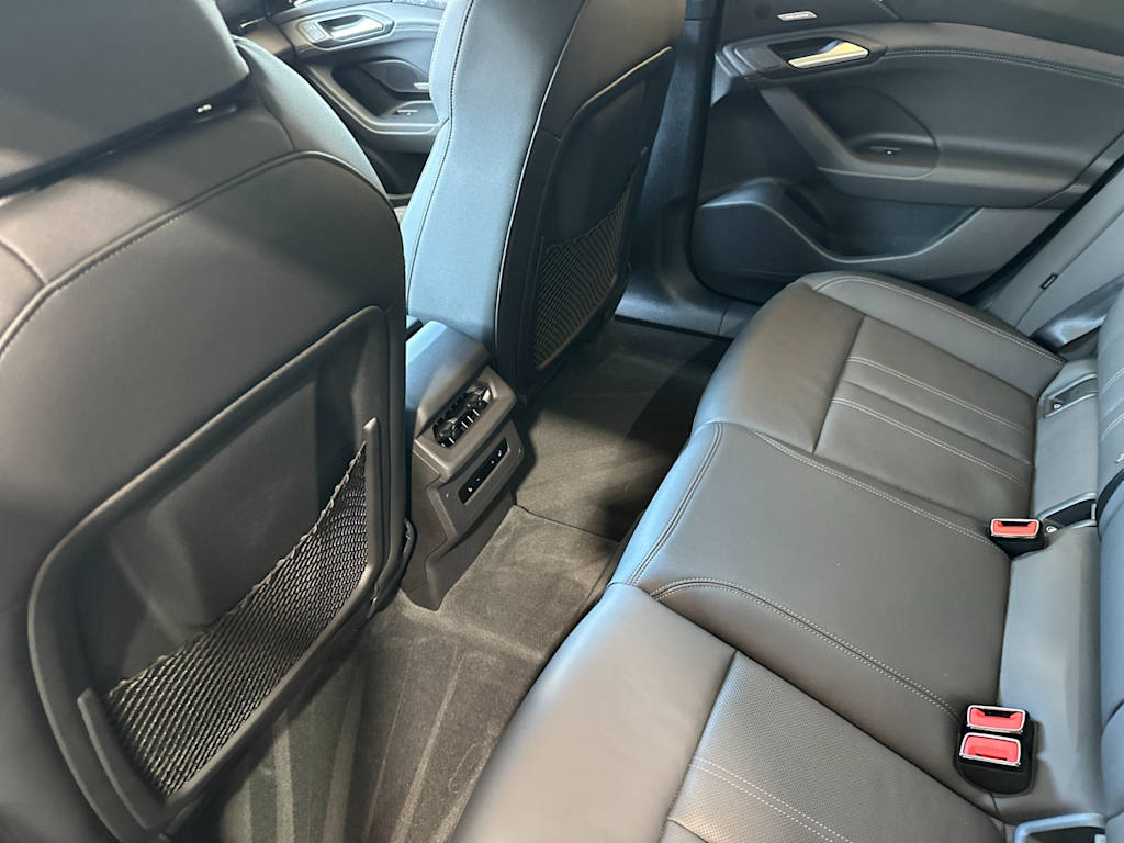 Thumbnail: 2025 Audi e-tron - 9