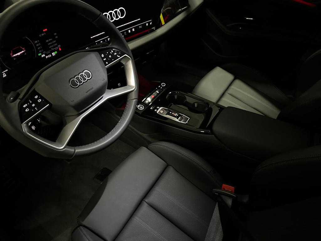 Thumbnail: 2025 Audi e-tron - 2