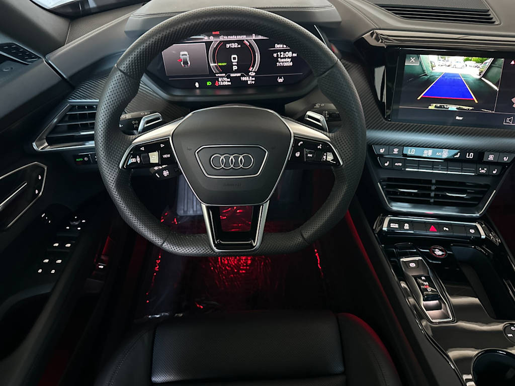 Thumbnail: 2024 Audi e-tron GT - 10