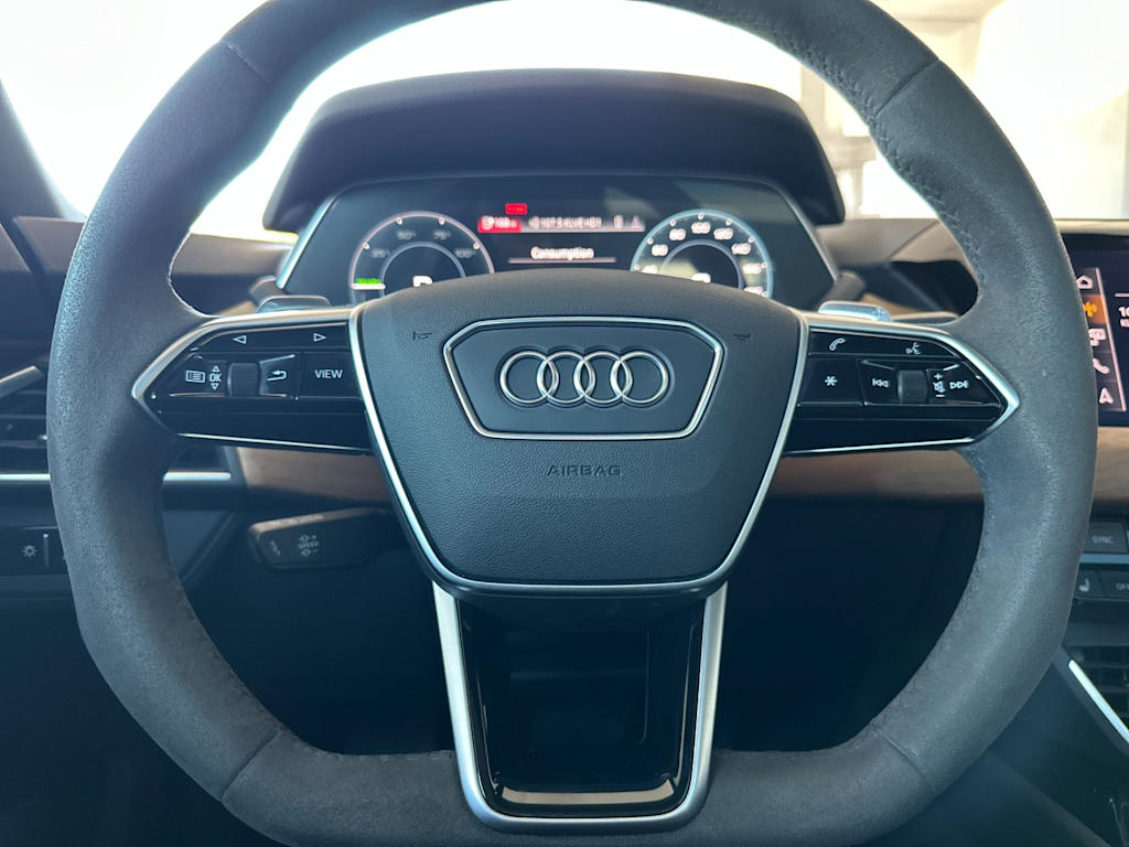 Thumbnail: 2023 Audi e-tron GT - 27