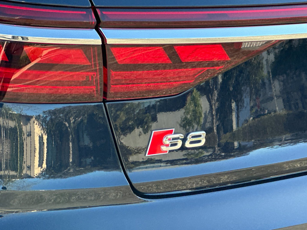 Thumbnail: 2024 Audi S8 - 27