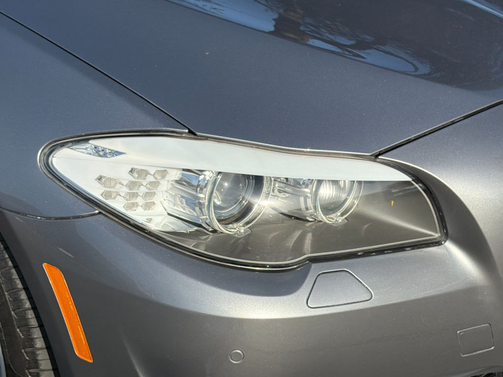 Thumbnail: 2011 BMW 5 Series - 26