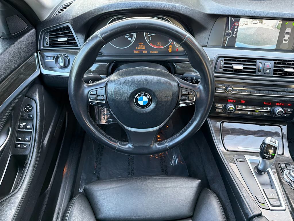 Thumbnail: 2011 BMW 5 Series - 9