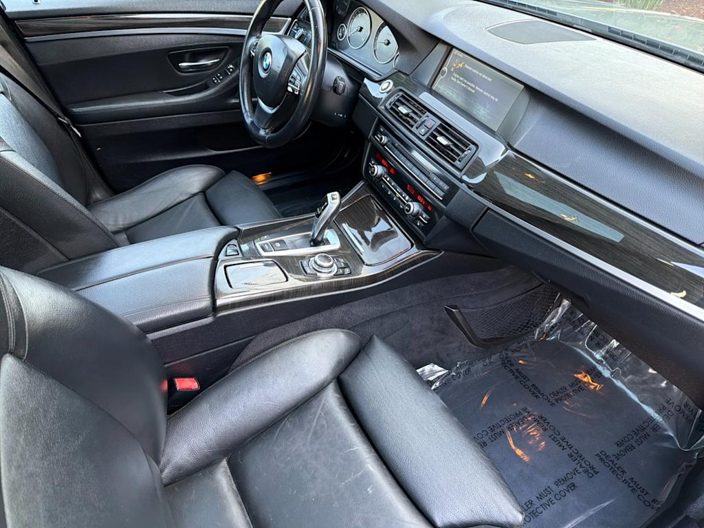 Thumbnail: 2011 BMW 5 Series - 10