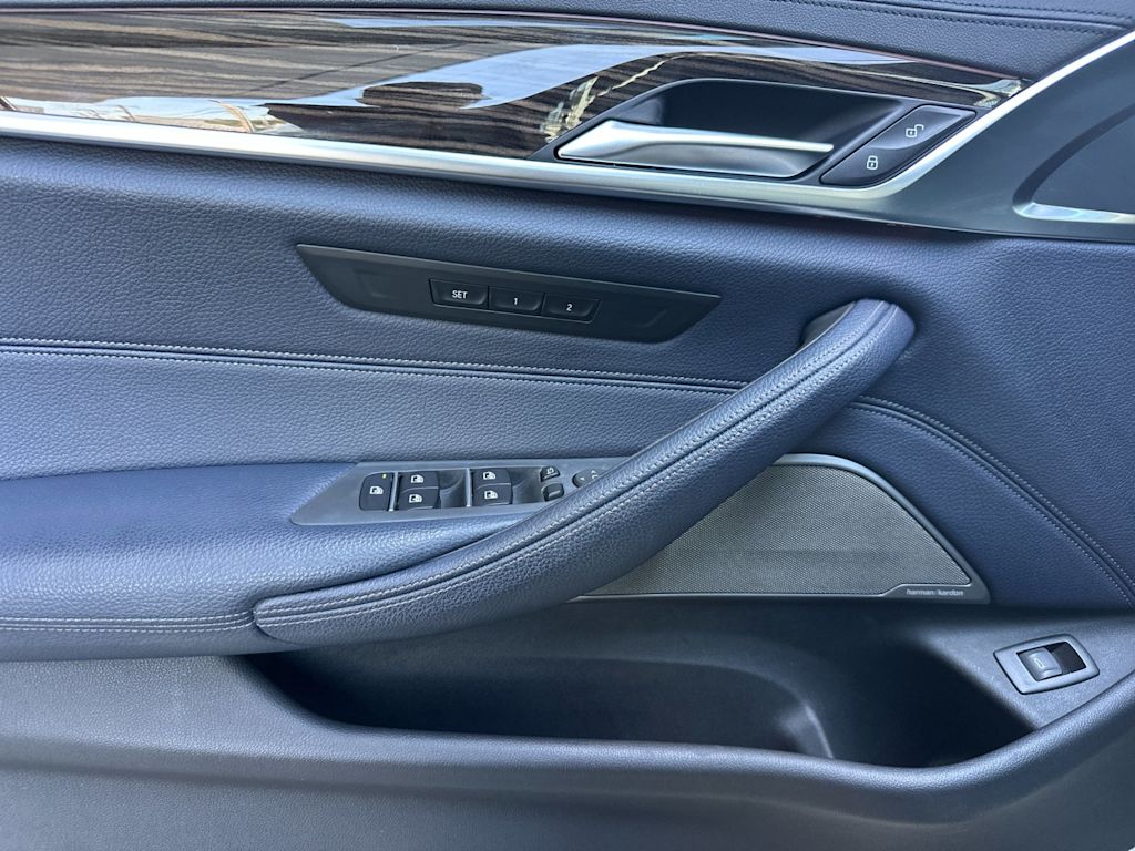 Thumbnail: 2018 BMW 5 Series - 19