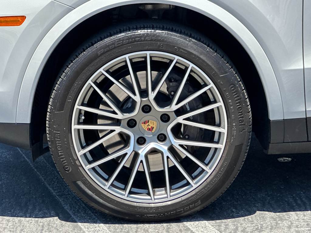 Thumbnail: 2023 Porsche Cayenne - 8
