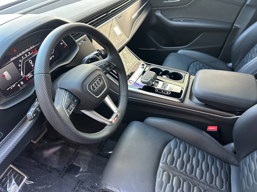 Thumbnail: 2024 Audi RS Q8 - 8