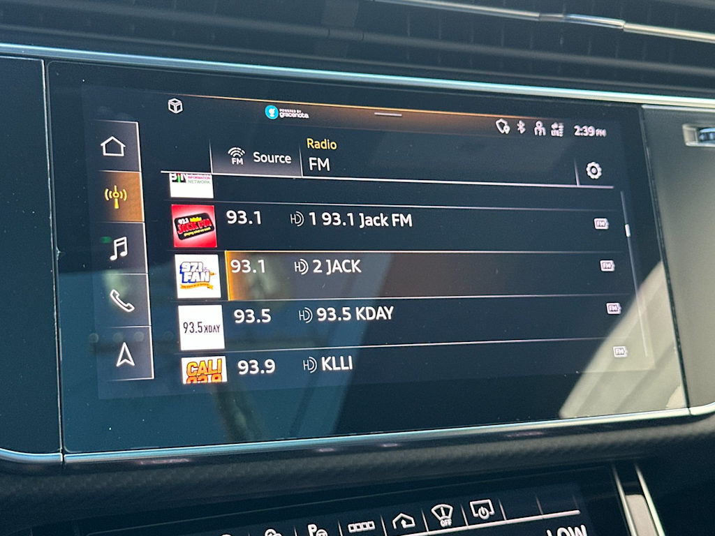 Thumbnail: 2024 Audi RS Q8 - 11