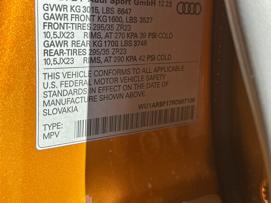 Thumbnail: 2024 Audi RS Q8 - 15