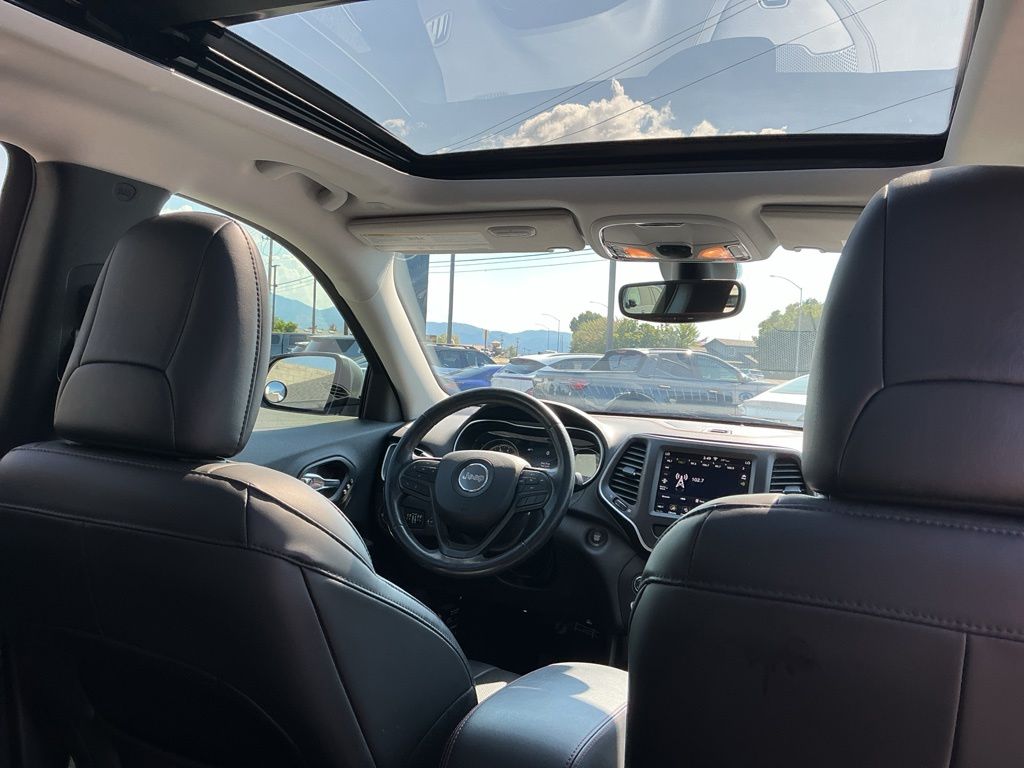 Thumbnail: 2020 Jeep Cherokee - 28