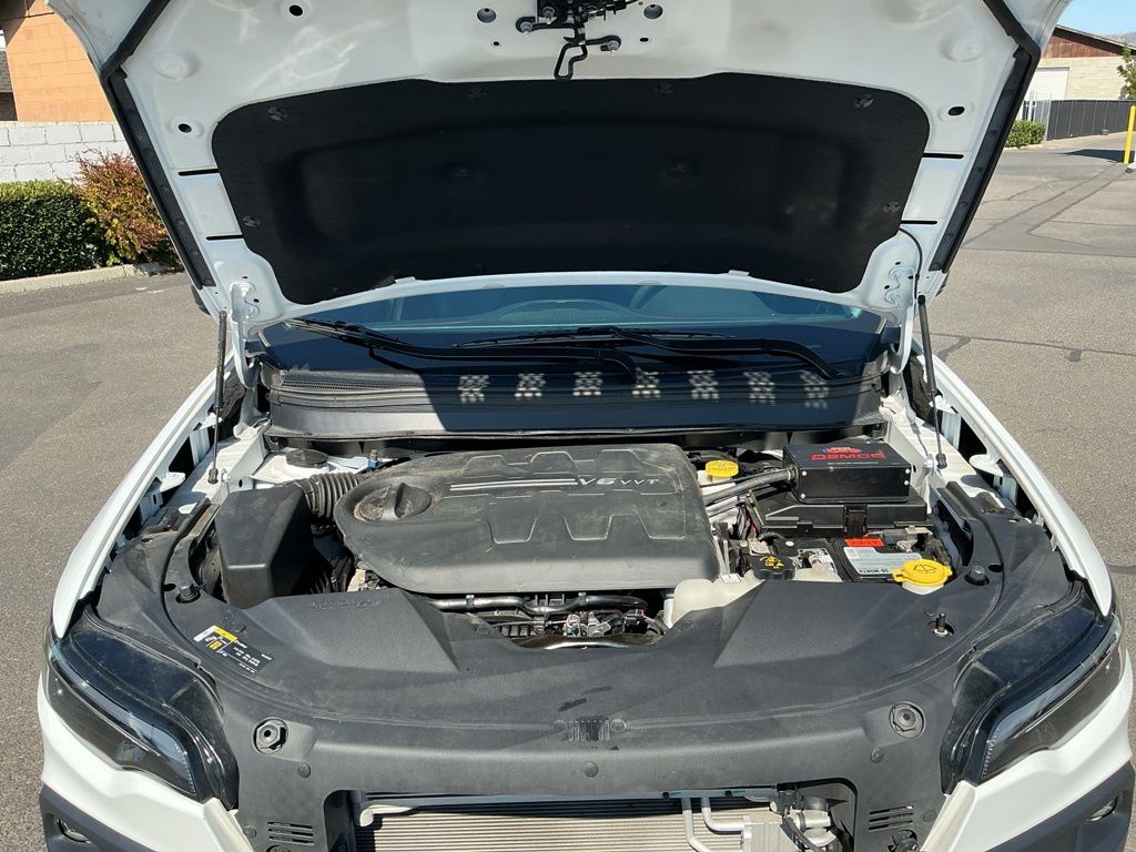 Thumbnail: 2020 Jeep Cherokee - 8