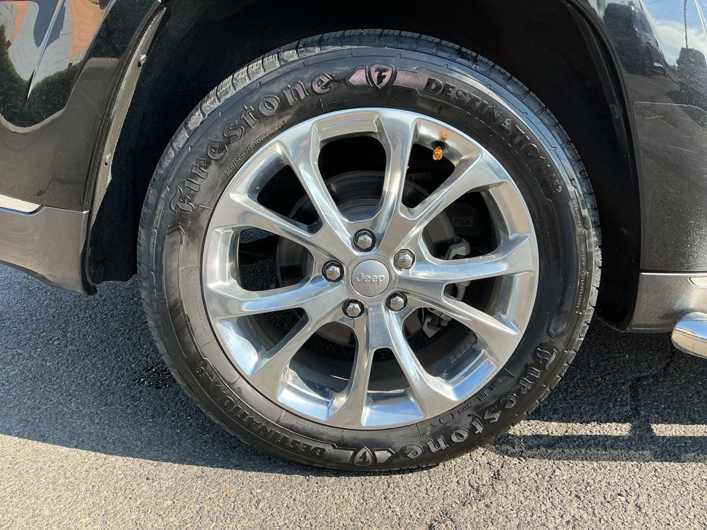 Thumbnail: 2020 Jeep Grand Cherokee - 20