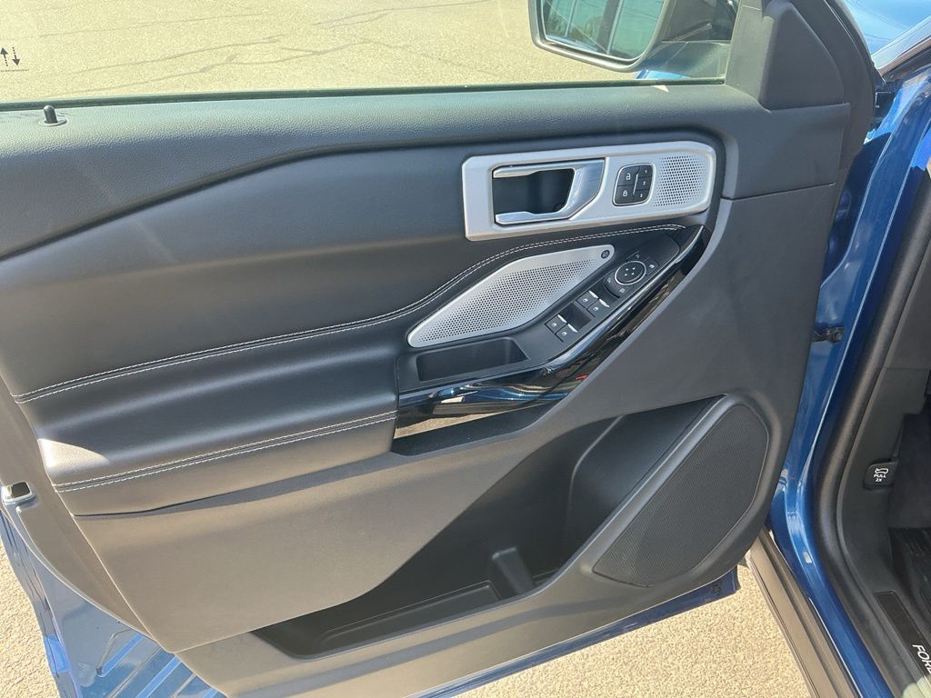 Thumbnail: 2022 Ford Explorer - 23