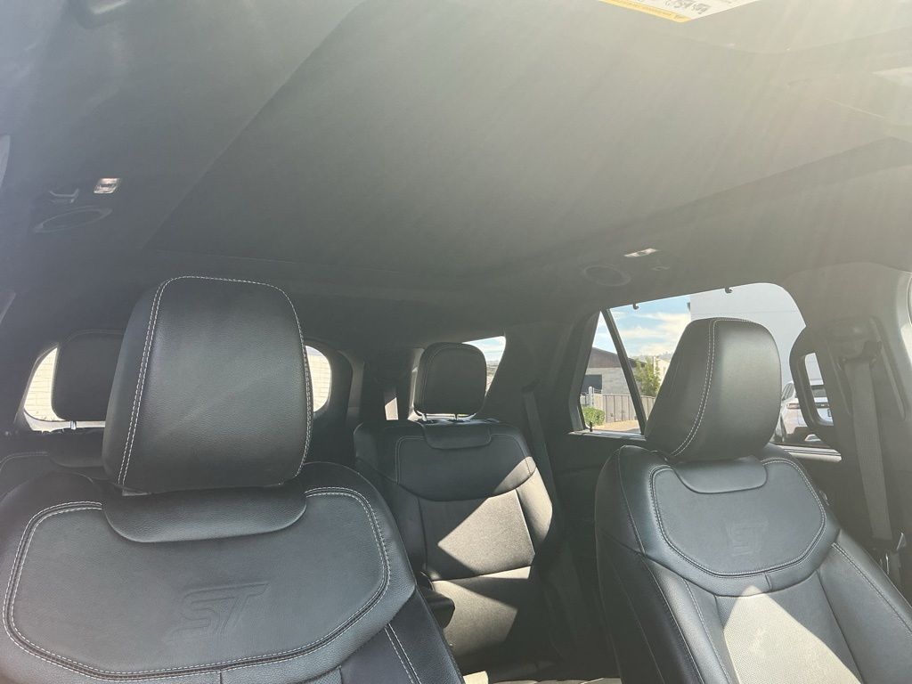 Thumbnail: 2022 Ford Explorer - 25