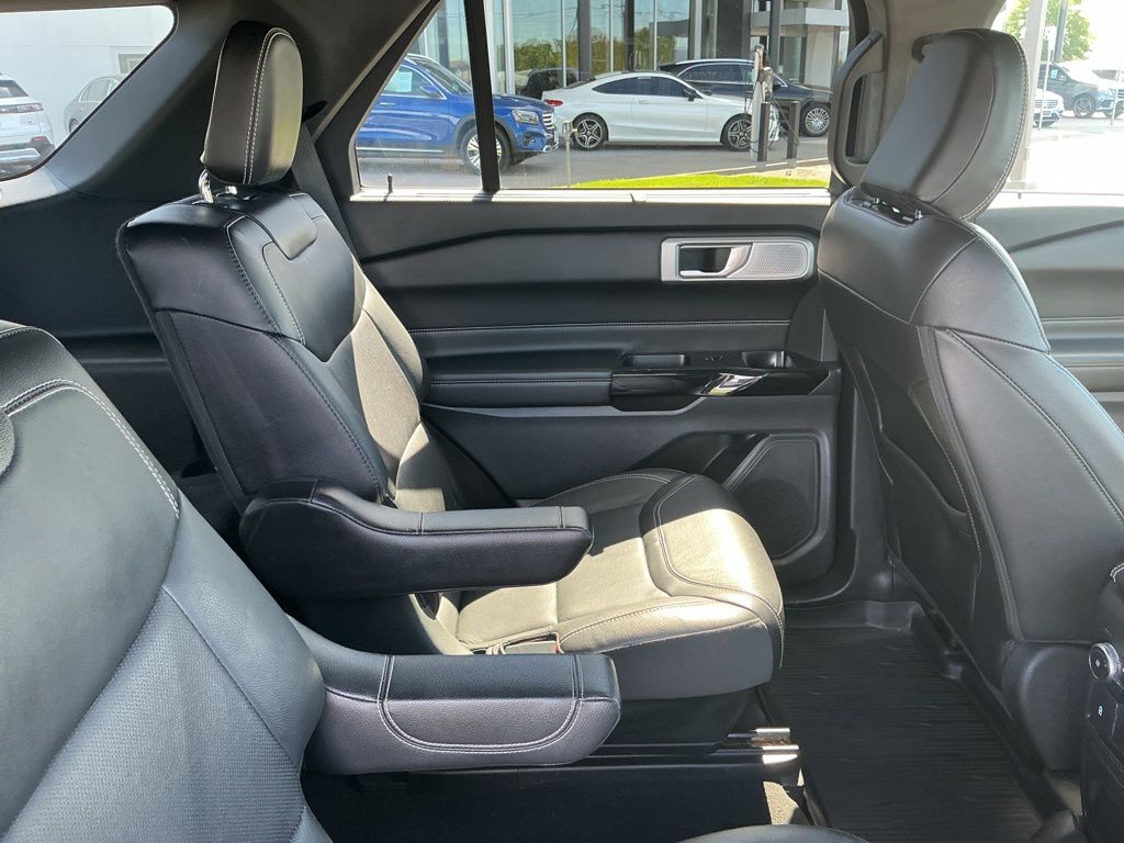 Thumbnail: 2022 Ford Explorer - 27