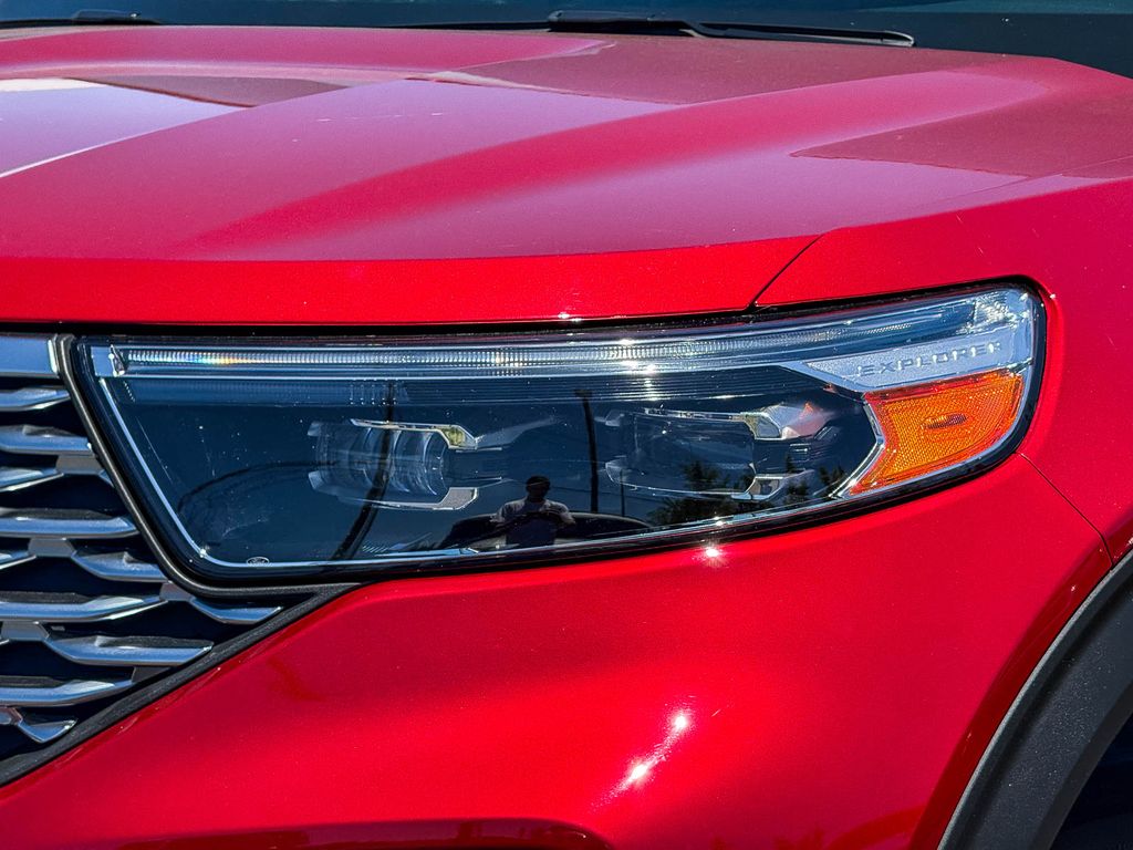 Thumbnail: 2020 Ford Explorer - 14