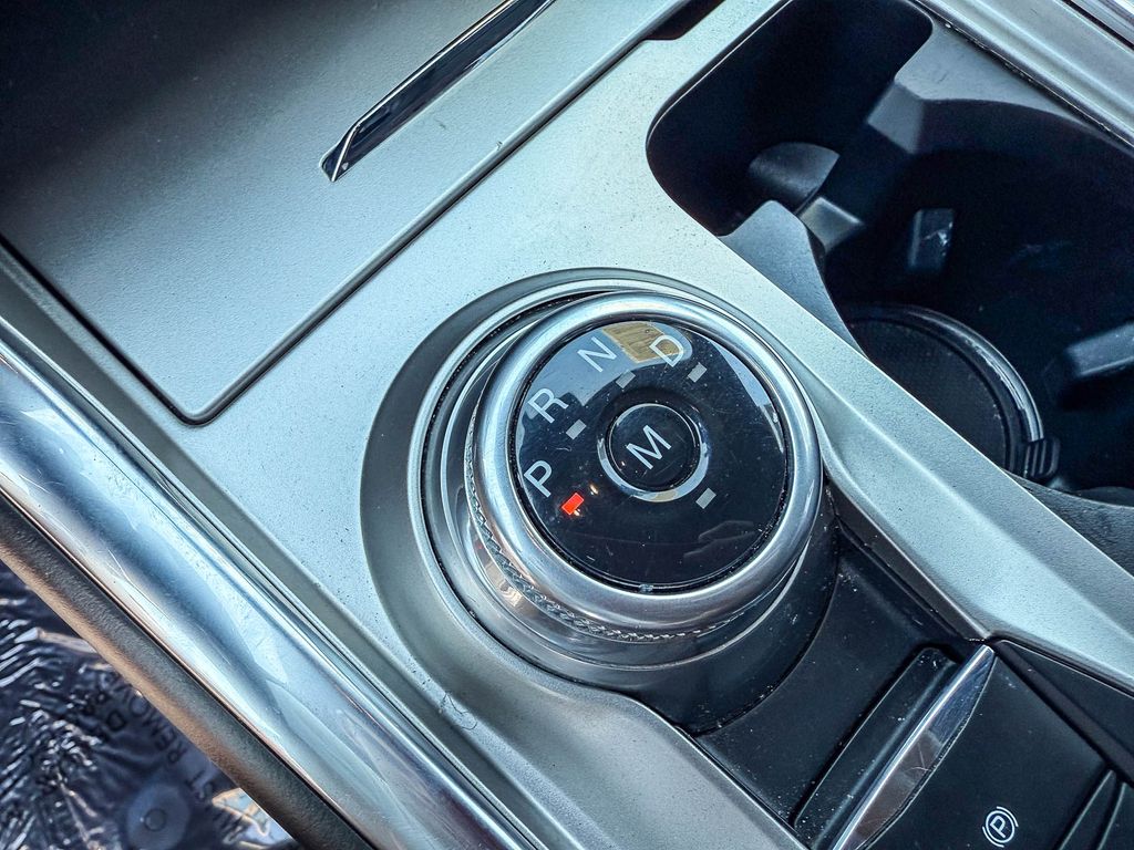 Thumbnail: 2020 Ford Explorer - 24