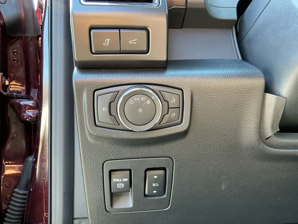 Thumbnail: 2021 Ford Expedition - 21