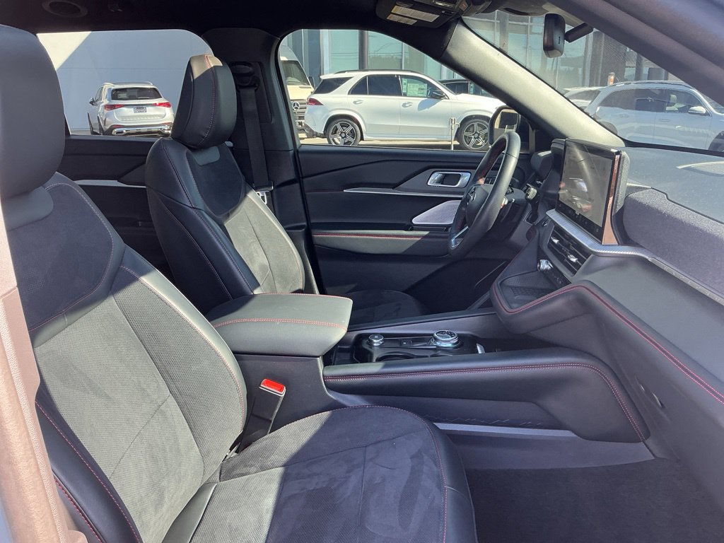 Thumbnail: 2025 Ford Explorer - 27