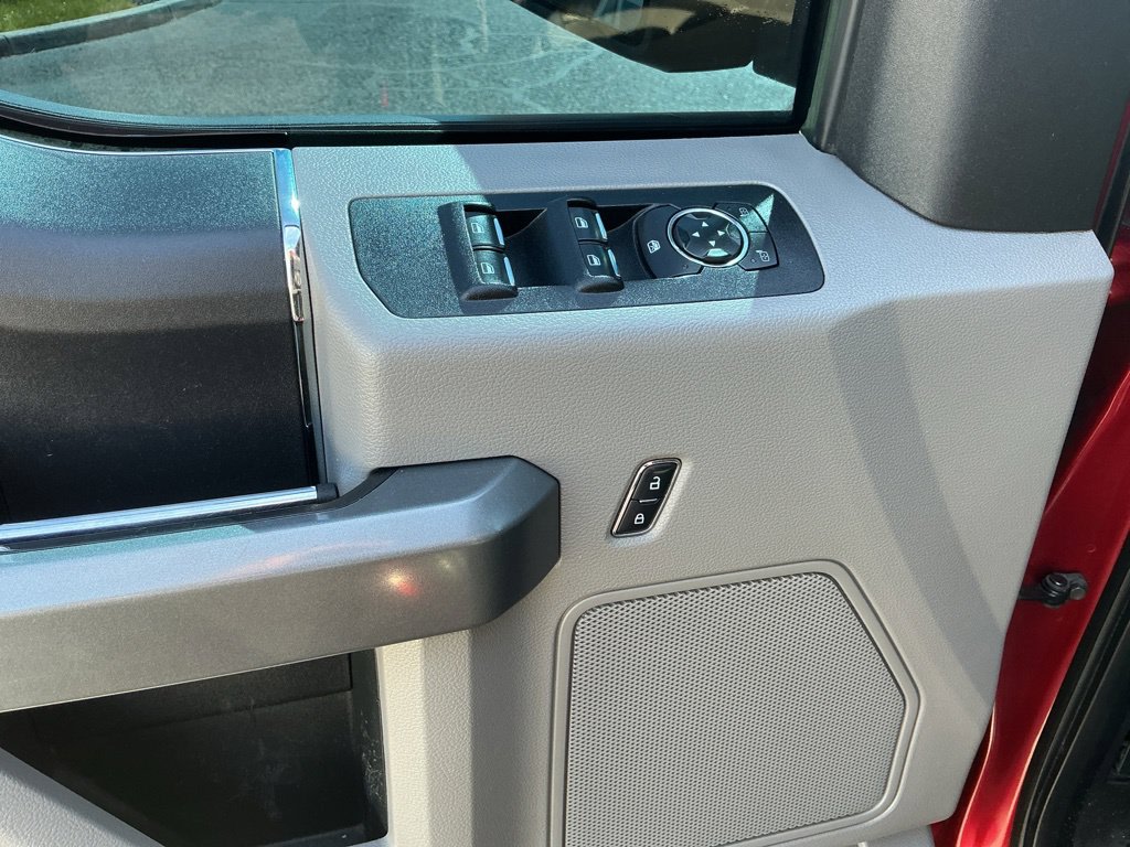 Thumbnail: 2016 Ford F-150 - 17