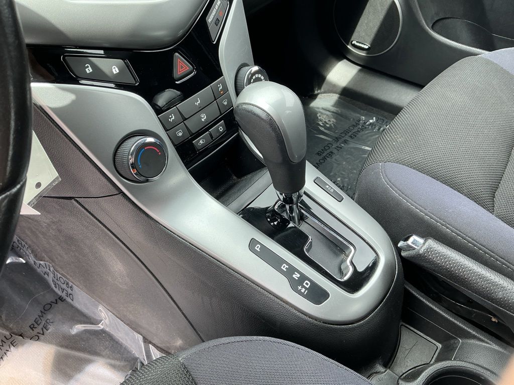 Thumbnail: 2014 Chevrolet Cruze - 14