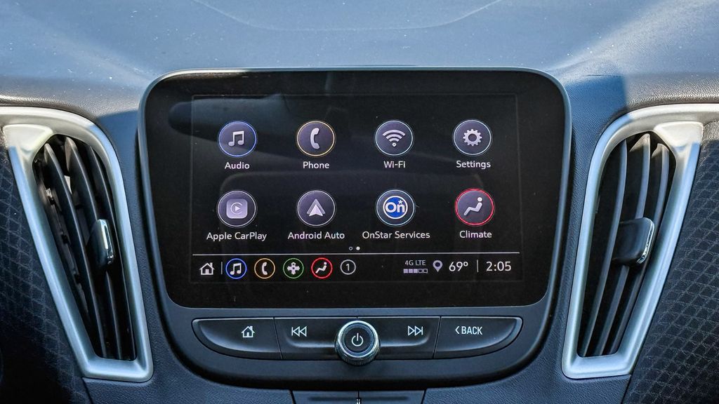 Thumbnail: 2024 Chevrolet Malibu - 22
