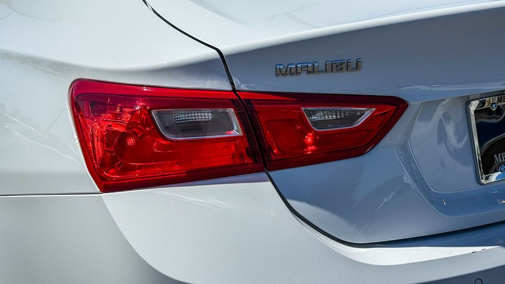 Thumbnail: 2024 Chevrolet Malibu - 20
