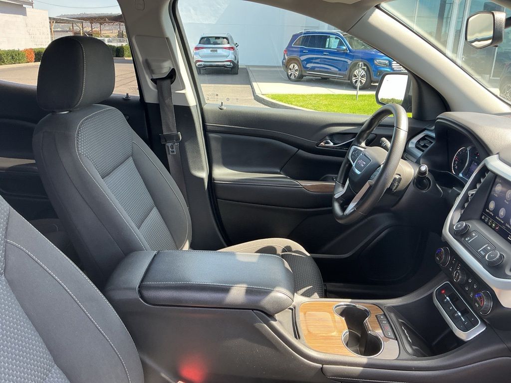 Thumbnail: 2021 GMC Acadia - 10