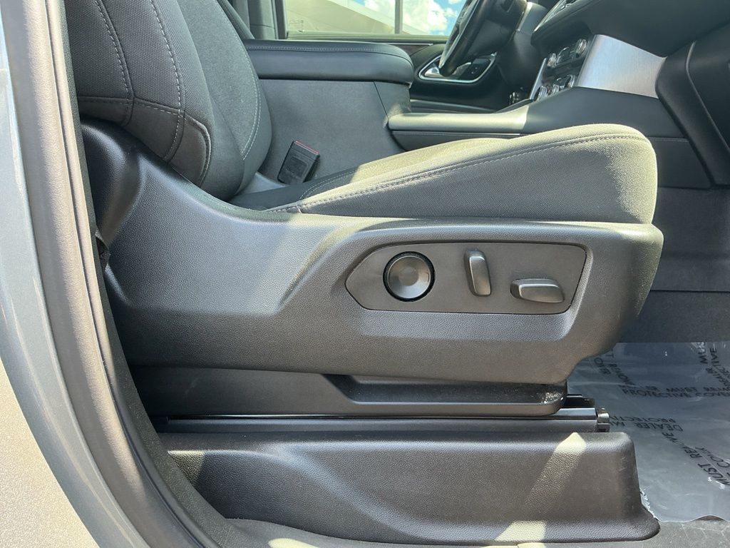 Thumbnail: 2021 GMC Yukon - 24
