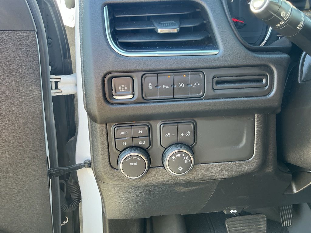 Thumbnail: 2021 Chevrolet Tahoe - 21