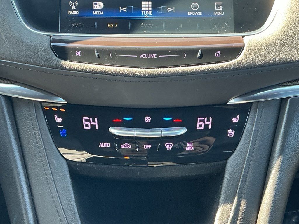 Thumbnail: 2017 Cadillac XT5 - 33