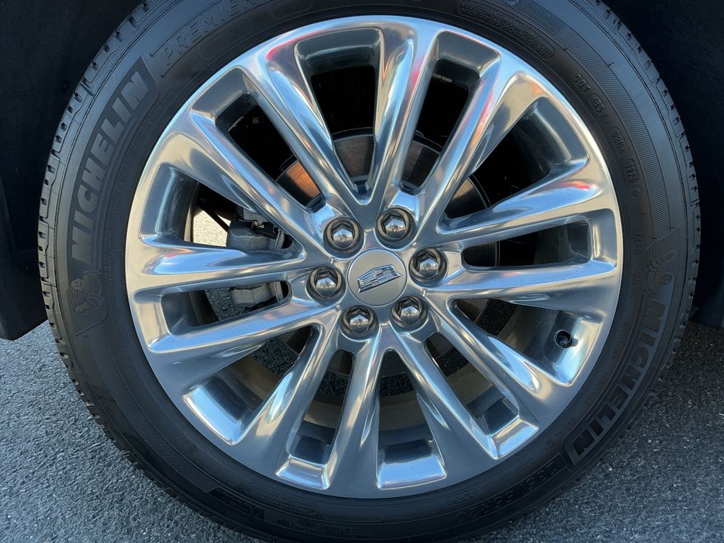 Thumbnail: 2017 Cadillac XT5 - 20