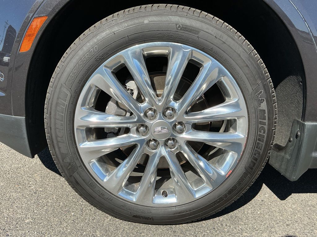 Thumbnail: 2017 Cadillac XT5 - 6