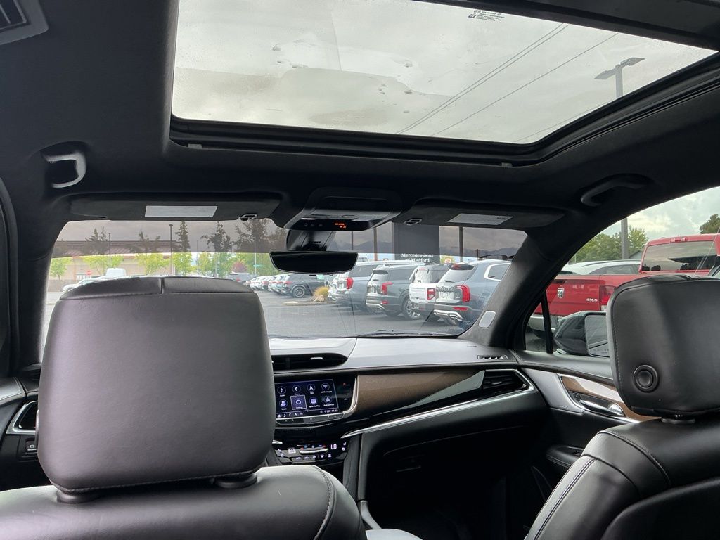 Thumbnail: 2020 Cadillac XT6 - 31