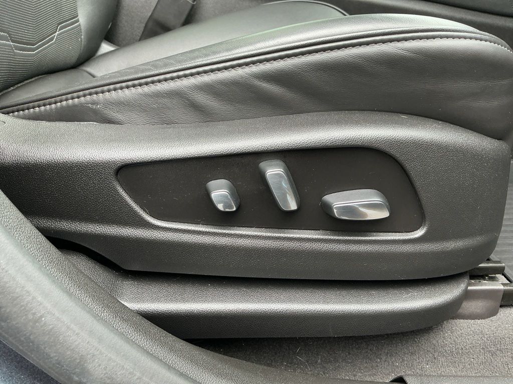 Thumbnail: 2020 Cadillac XT6 - 28