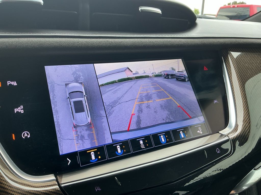 Thumbnail: 2020 Cadillac XT6 - 36